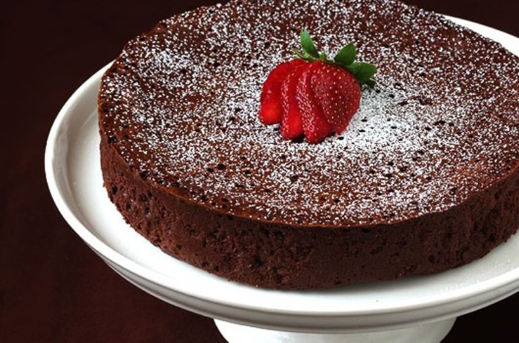 images_16_flourless-chocolate-cake-565x350.jpg