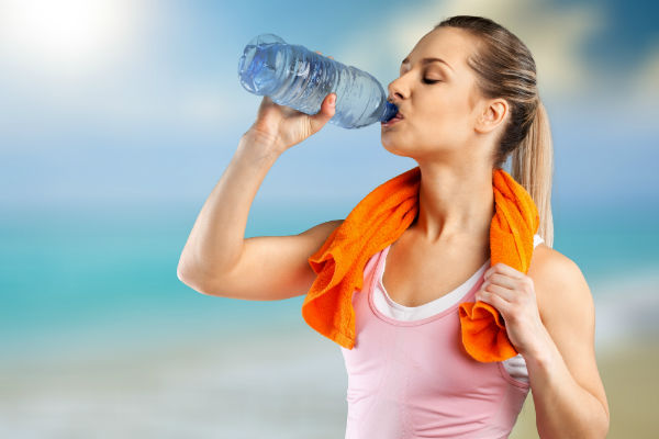 images_woman_water_drinking_workout_pic.jpg