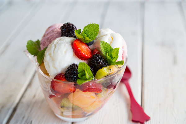 images_Frozen-Yogurt-with-Fresh-Fruit-Salad-Mint1.jpg