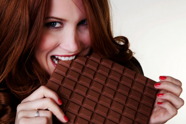 images_aeating-chocolate.jpg