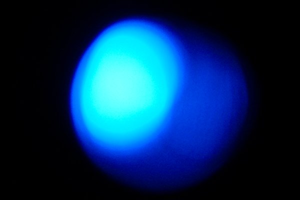 images_0blue_orb_of_light_by_nosman.jpg