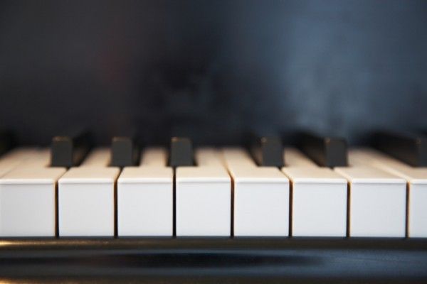 images_0piano.jpg