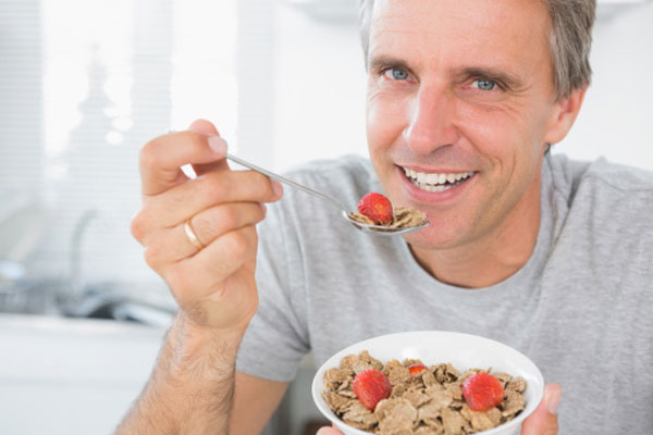 images_1man-eating-breakfast.jpg