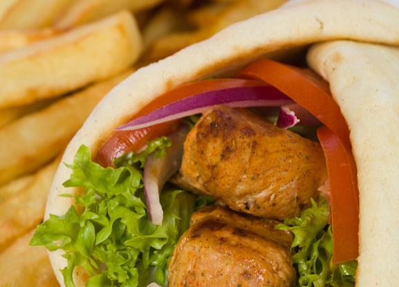 images_9112016_pita-me-souvlaki-kotopoulo.jpg