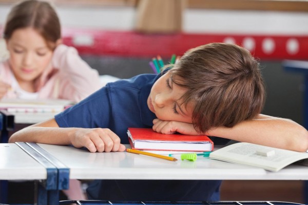 images_2312017_2_sleeping-kid-school-med-600x400.jpg