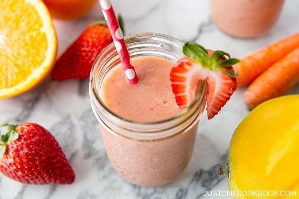 images_3112017_Strawberry-Mango-Smoothie-600x400.jpg