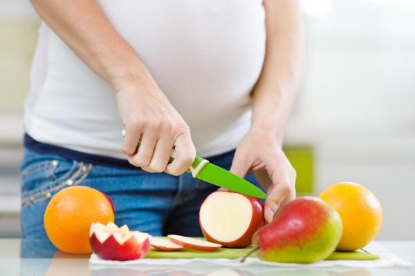 images_2132017_2_Eating-fruit-while-pregnant-helps-babys-cognitive-development-study-says.jpg