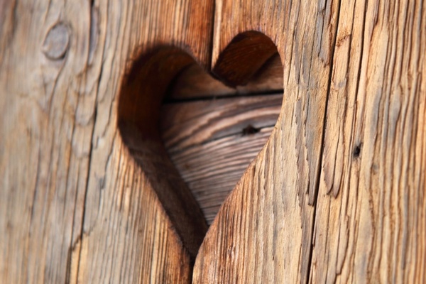 images_2332017_2_wooden_heart_187892.jpg