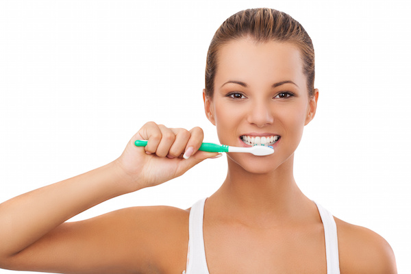 images_1242017_2_woman-brushing-teeth.jpeg