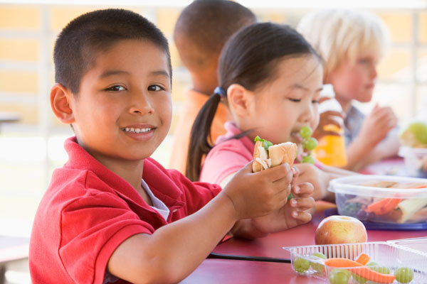 images_242017_2_kids-eating-lunch-1.jpg