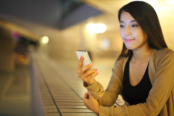 images_542017_2_bigstock-woman-using-smartphone-in-city-44757160-e1374670211661.jpg