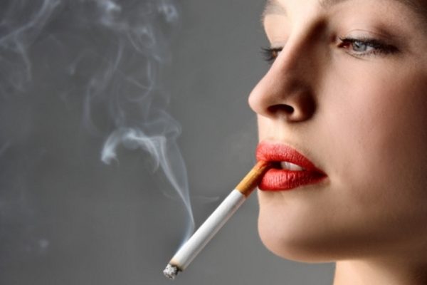 images_842017_women-smoking-600x400.jpg