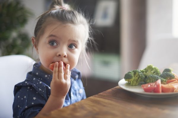 images_2052017_Clean-Eating-Kids-600x400.jpeg