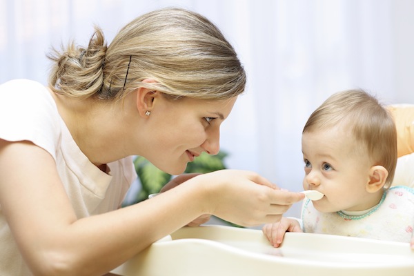 images_2952017_2_mom-feeding-baby.jpg