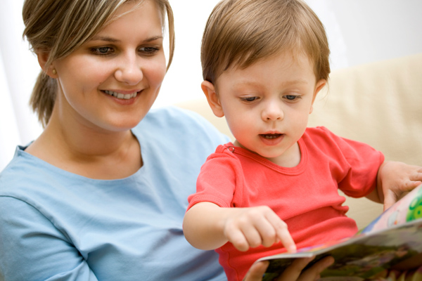 images_2962017_mother-reading-to-child.jpg