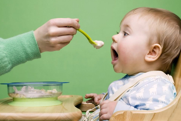 images_1472017_2_baby_eating.jpg