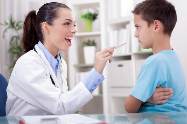 images_472017_iStock_kid-at-doctors.jpg