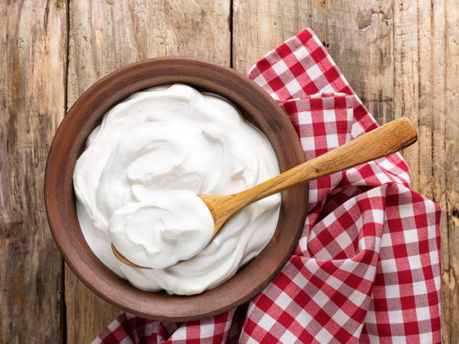 greek-yogurt-features-image-900x6751-1.jpg